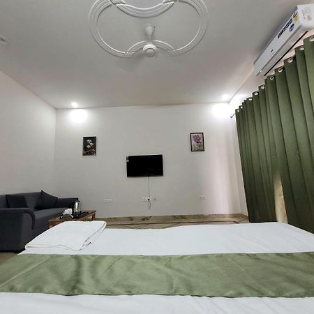 Raj Residency Stay Gurgaon Bagian luar foto